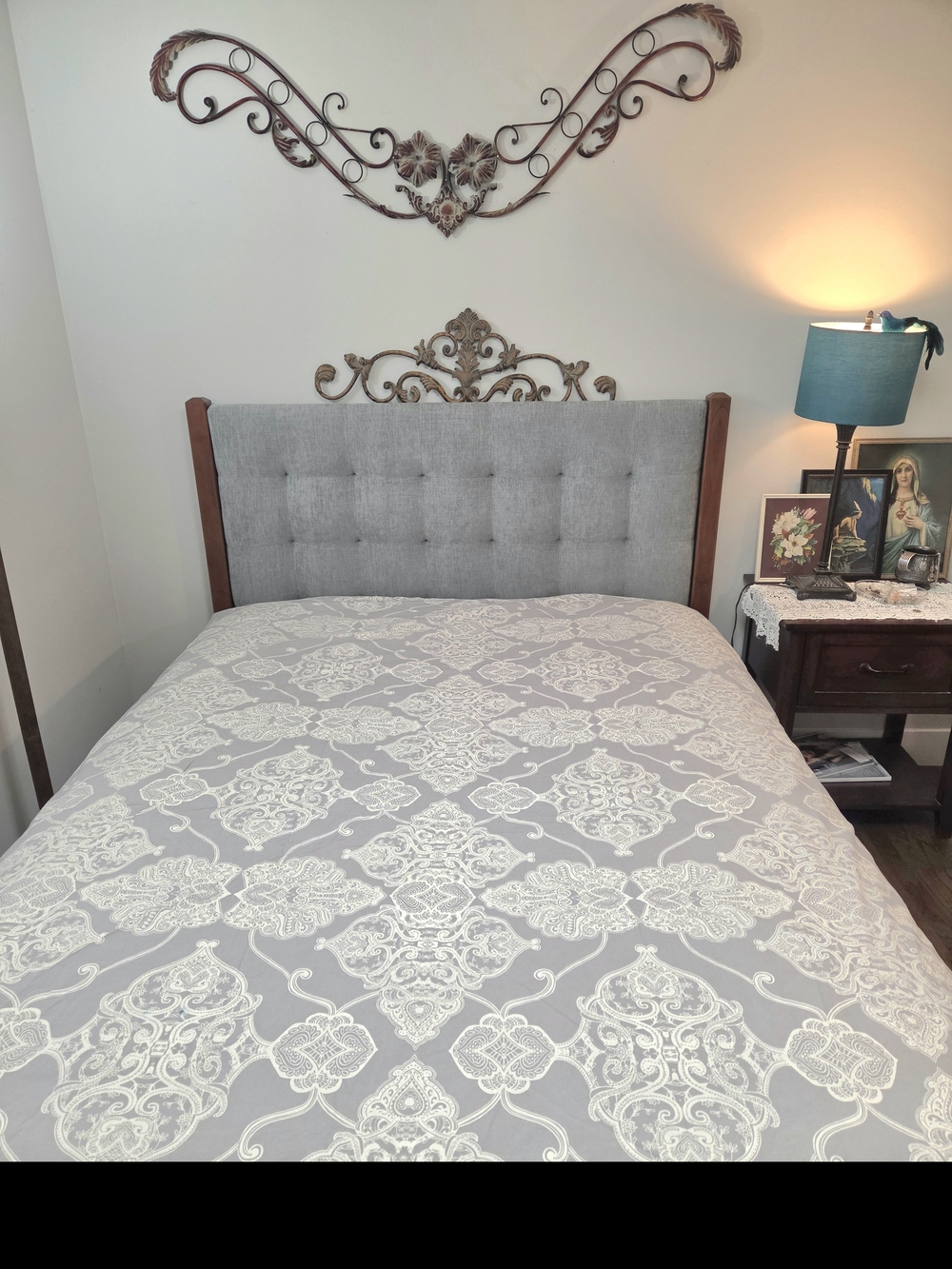 Pottery Barn Gray and Cream Damask Duvet Cover